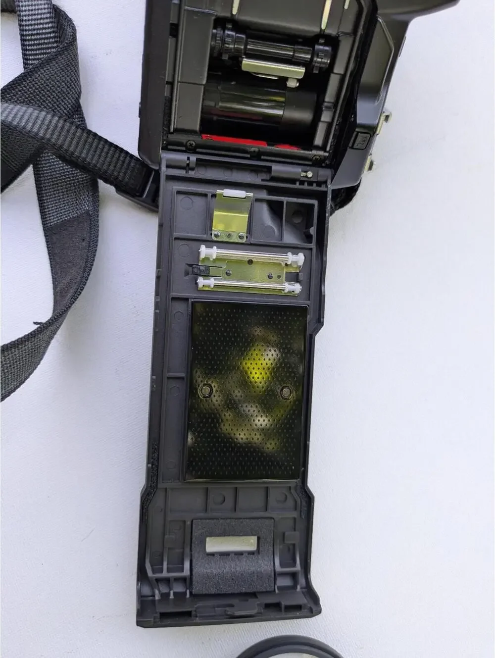 Pentax SF10 35mm camera, vivitar 28-70mm, 1:3.5-4.5 autofocus zoom, japan, as is